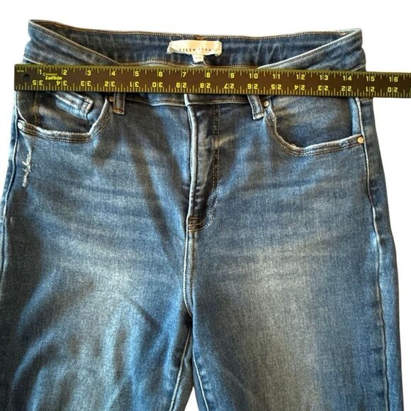 Risen High Rise Raw Frayed Hem Distressed Cropped Flare Denim Jeans Blue Sz 9/29 - Picture 5 of 7